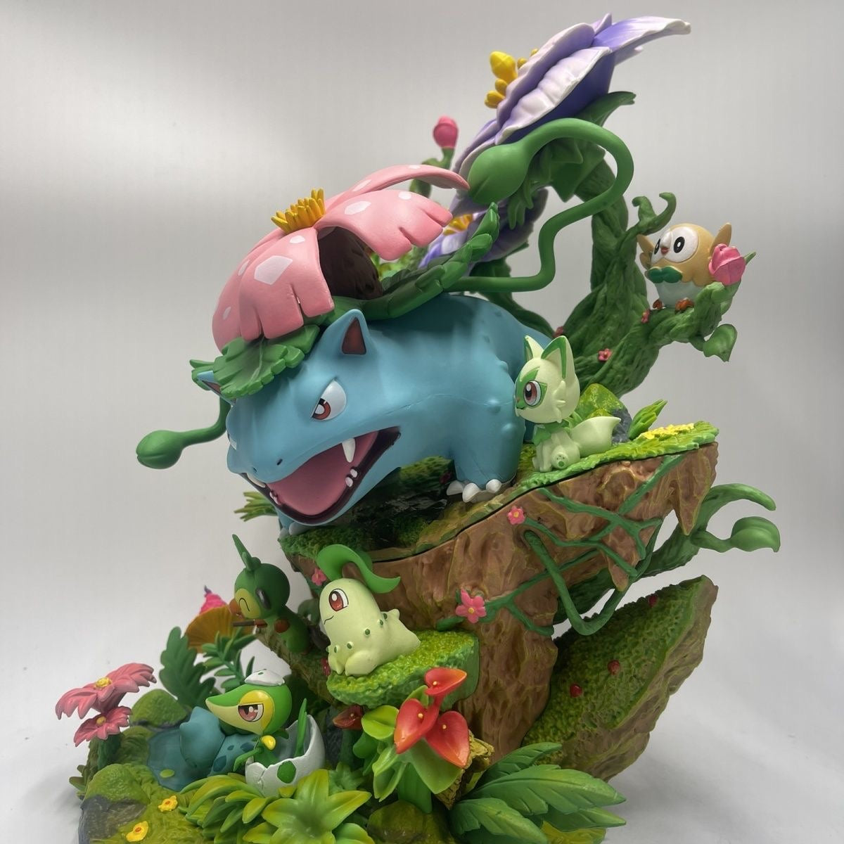 Ultimate Grass Monster Legacy Diorama