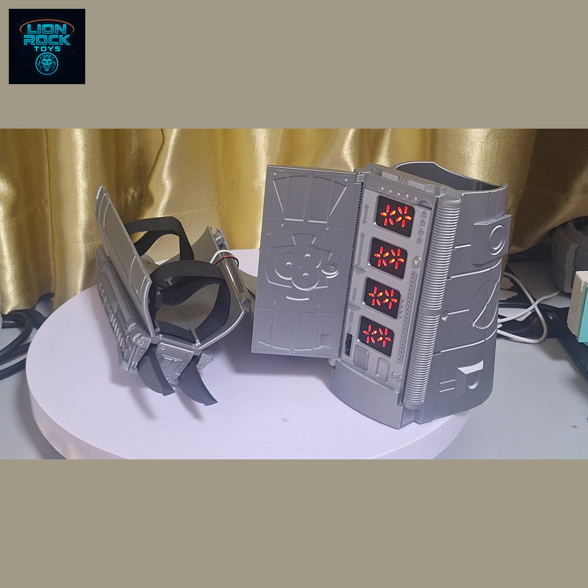 Predator Wrist Bomb Gauntlet — Self-Destruct Computer Cosplay Prop Replica