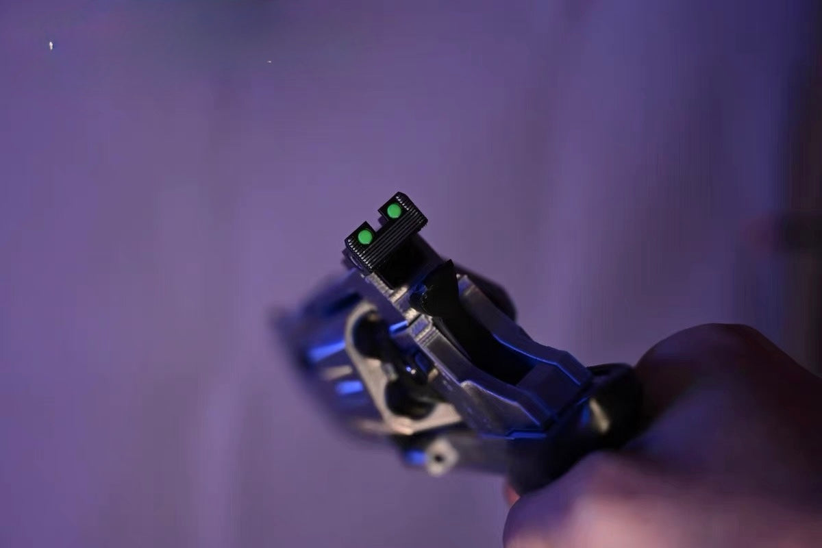 1:1 High-Caliber Revolver Prop | Rotating Cylinder Cosplay Replica