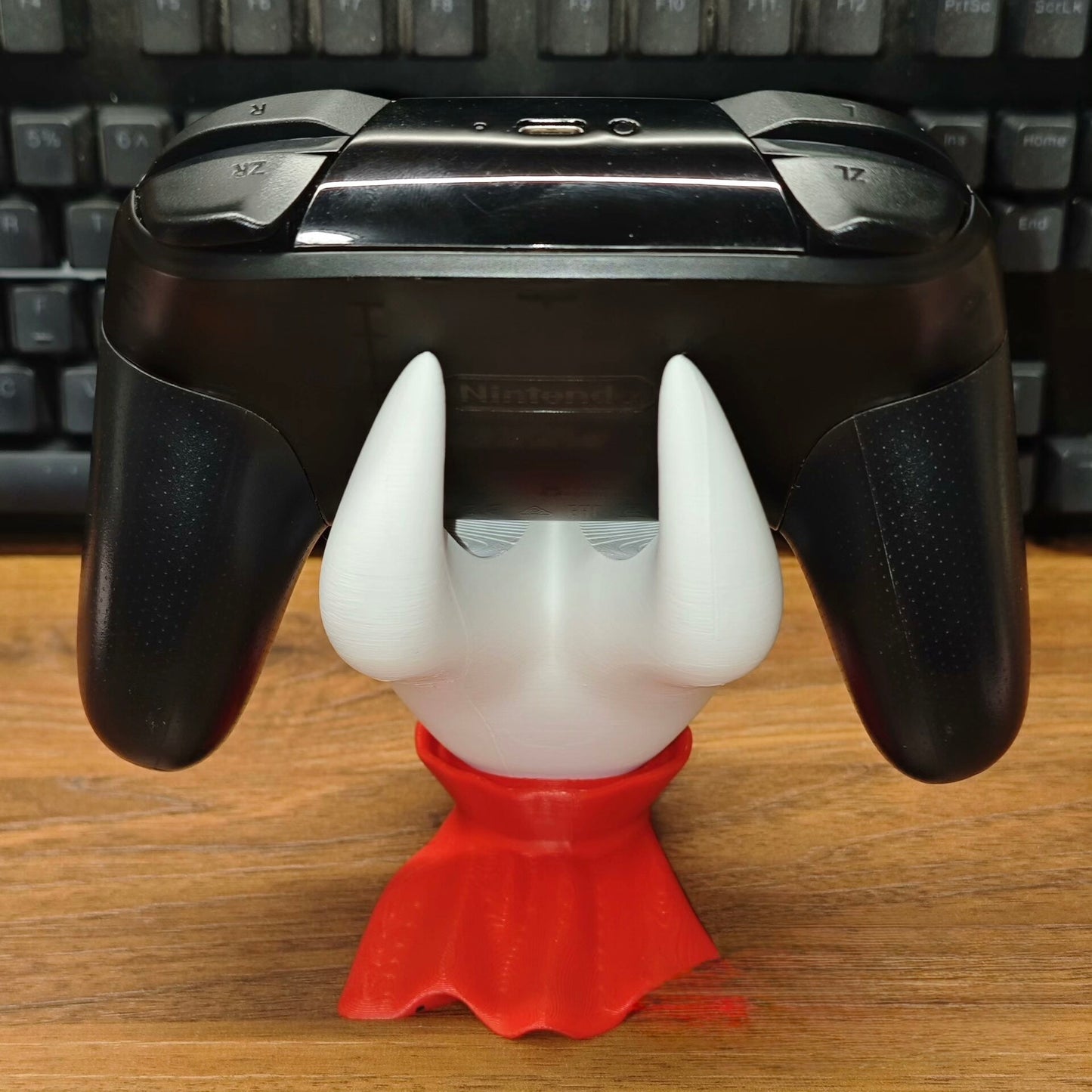 Hollow Knight Controller & Headphone Stand | Hand-Finished Hallownest Gamer Desk Decor