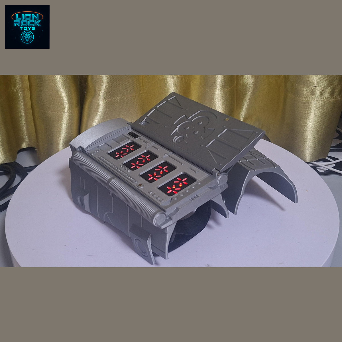 Predator Wrist Bomb Gauntlet — Self-Destruct Computer Cosplay Prop Replica