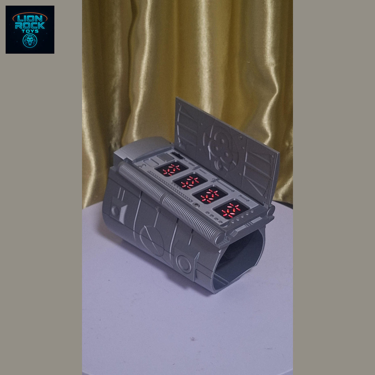 Predator Wrist Bomb Gauntlet — Self-Destruct Computer Cosplay Prop Replica