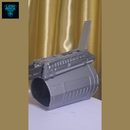 Predator Motorized Retractable Wrist Blade Gauntlet — Electric Extending Claw Cosplay Prop