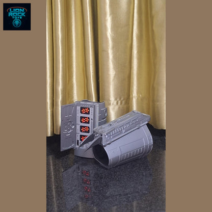 Predator Motorized Retractable Wrist Blade Gauntlet — Electric Extending Claw Cosplay Prop