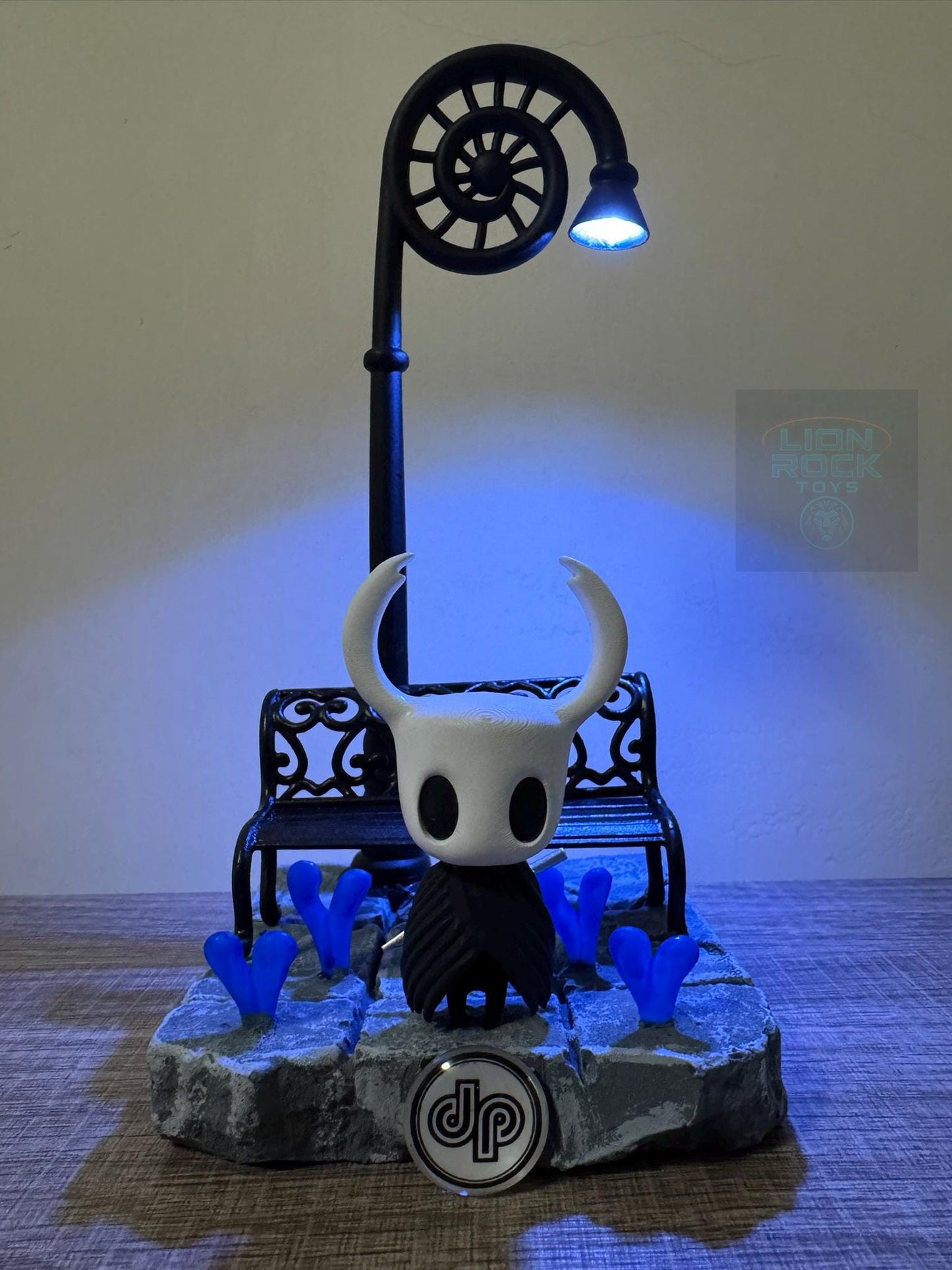 Hollow Knight Diorama | The Knight & Bench LED Lamp, Collector's Figurine