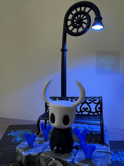 Hollow Knight Diorama | The Knight & Bench LED Lamp, Collector's Figurine