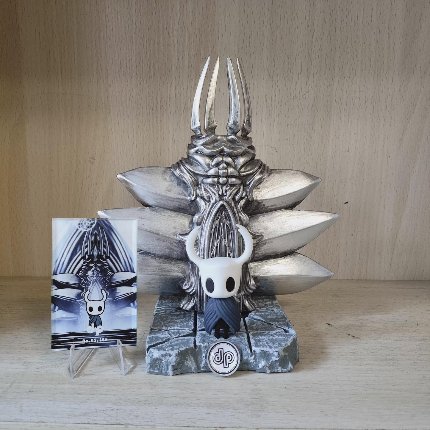 Hollow Knight Diorama | The Knight & Bench LED Lamp, Collector's Figurine