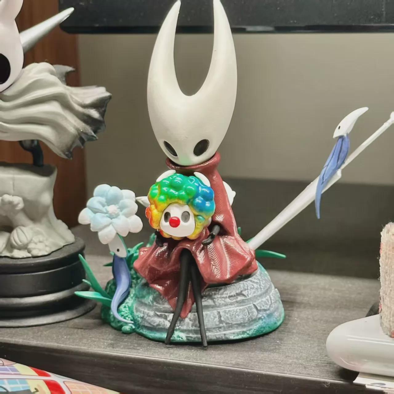 Hollow Knight Hornet Greenpath Diorama - 10cm Statue with Silksong Clown Mask | Silksong Waiting Gift Gamer Desk Decor