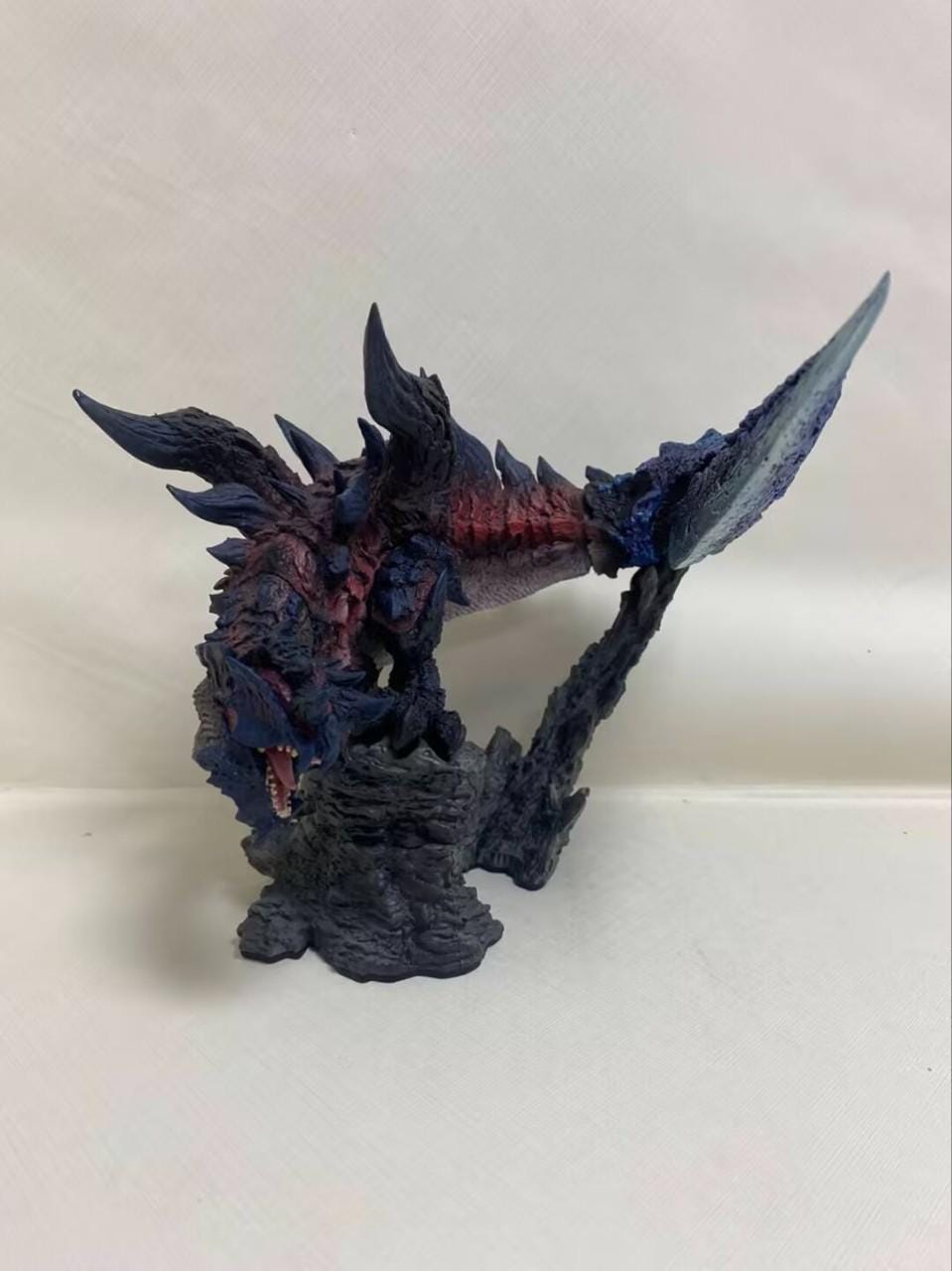 Hand-Painted Blade-Tailed Dragon Statue – Fire Wyvern Collectible Figure | Elden Ring Inspired Gamer Shelf Decor Gift