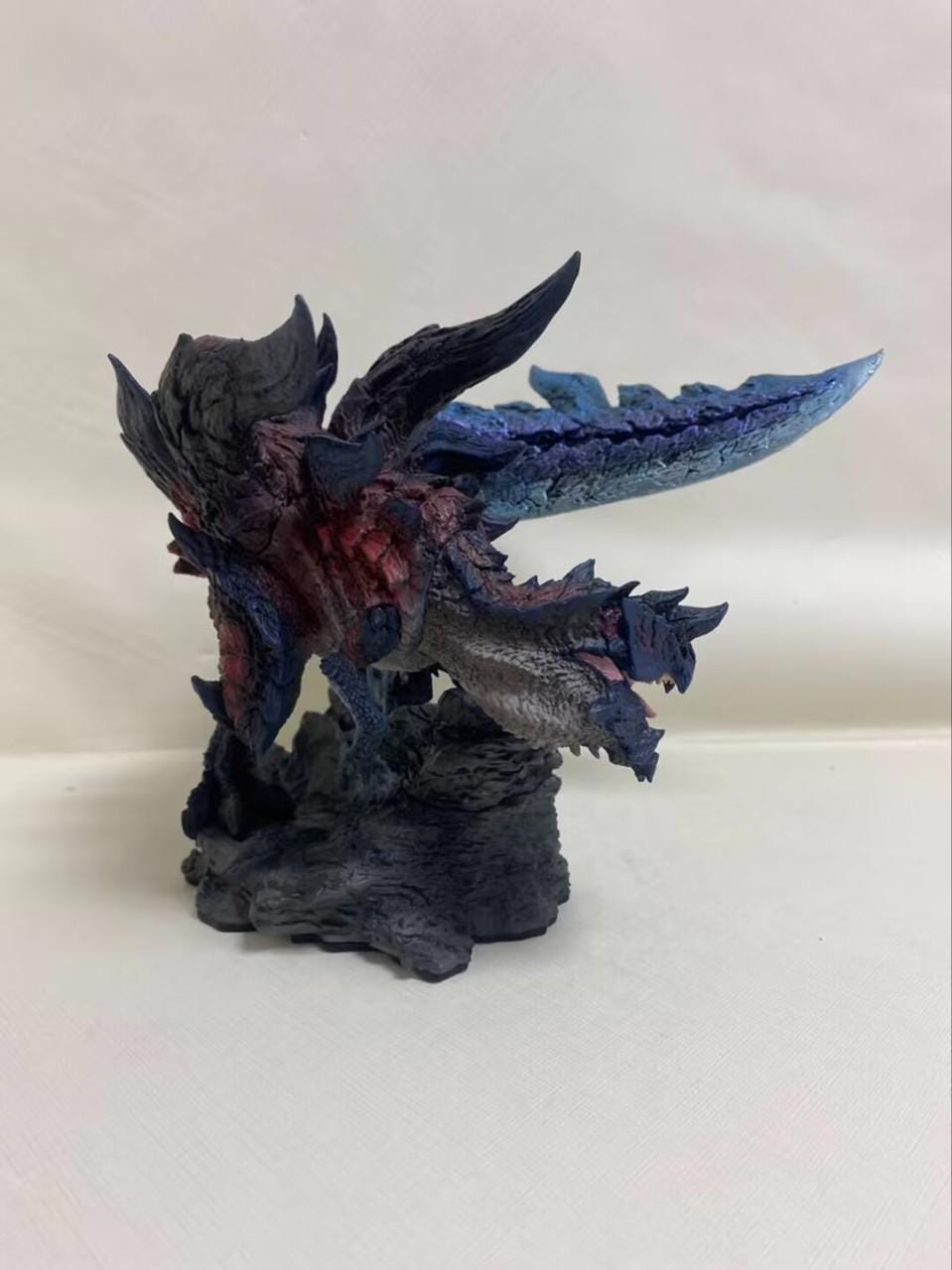 Hand-Painted Blade-Tailed Dragon Statue – Fire Wyvern Collectible Figure | Elden Ring Inspired Gamer Shelf Decor Gift