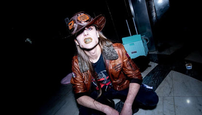 Gyro Zeppeli Golden Grillz - Go Go Zeppeli Teeth Replica - Steel Ball Run Cosplay Accessory - Adjustable Gold Mouthpiece - JoJo SBR Prop