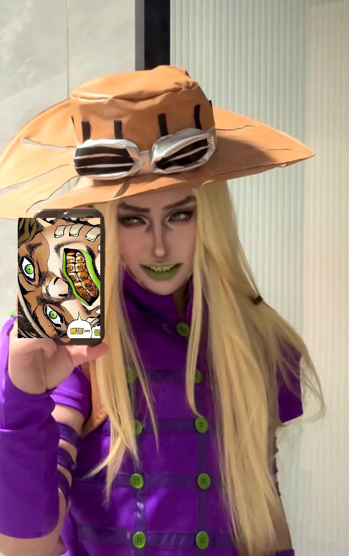 Gyro Zeppeli Golden Grillz - Go Go Zeppeli Teeth Replica - Steel Ball Run Cosplay Accessory - Adjustable Gold Mouthpiece - JoJo SBR Prop