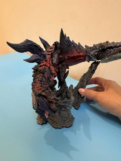Hand-Painted Blade-Tailed Dragon Statue – Fire Wyvern Collectible Figure | Elden Ring Inspired Gamer Shelf Decor Gift