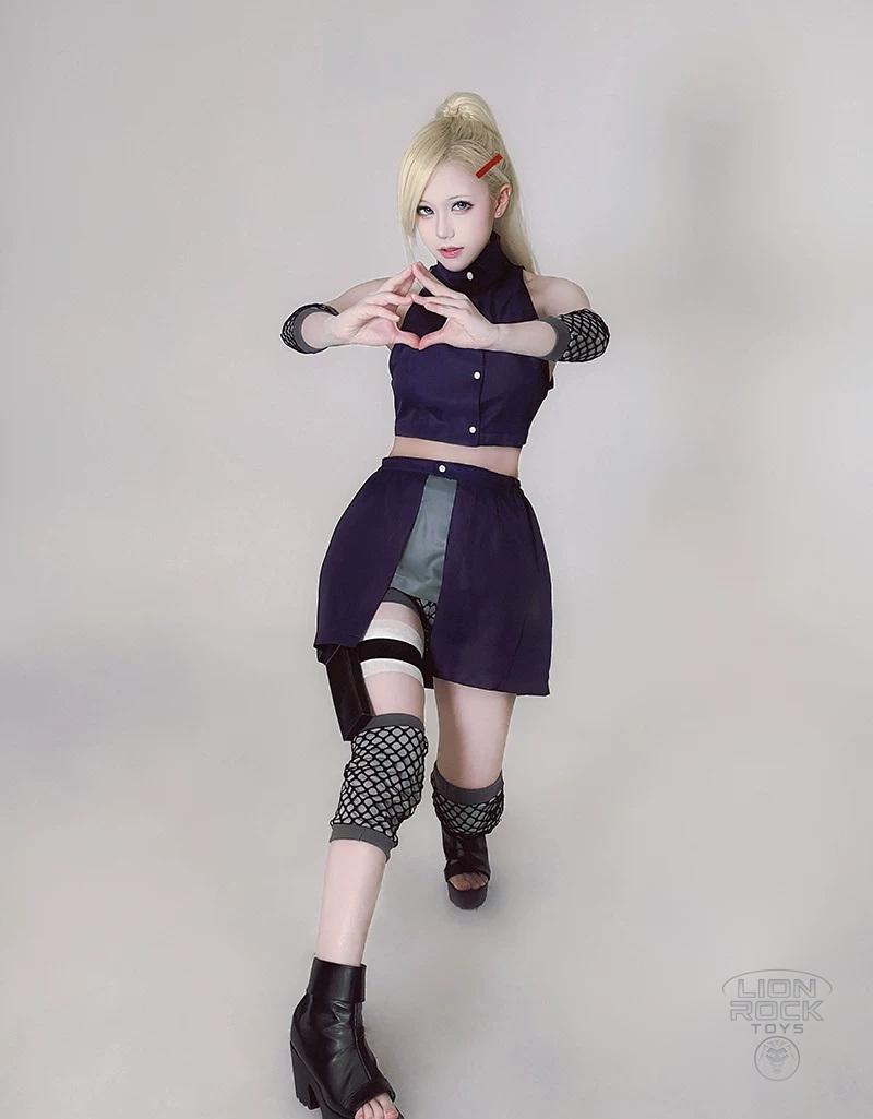 Purple kunoichi cosplay set - action pose