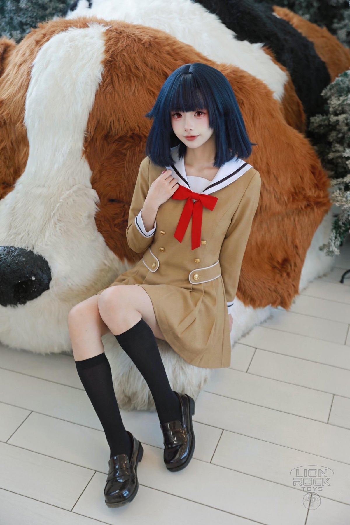 Hanasakigawa winter uniform cosplay seated