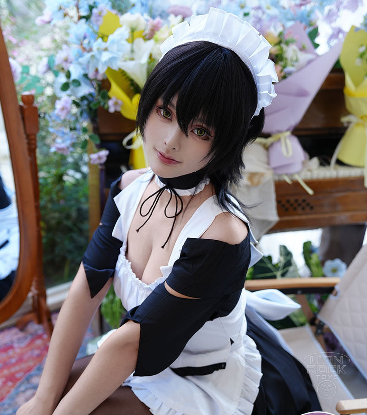 Maid Latte cosplay - sleeve and neck piece detail