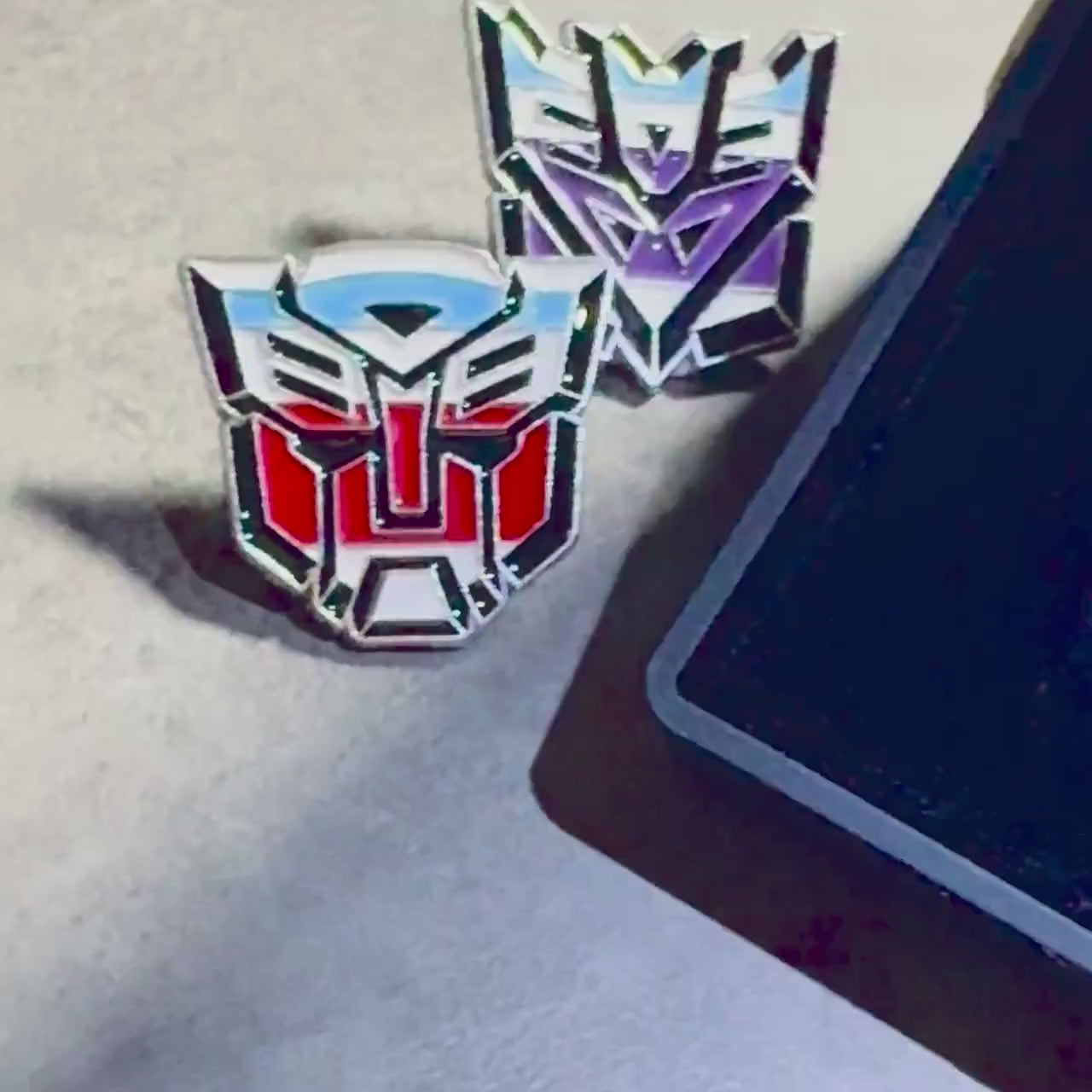 Tactical Robot Faction Pin Set (2 Pieces), Heroic & Villainous Insignia Enamel Badges, Cybertronian War Symbols,  for Sci-Fi Fans, PINS ONLY