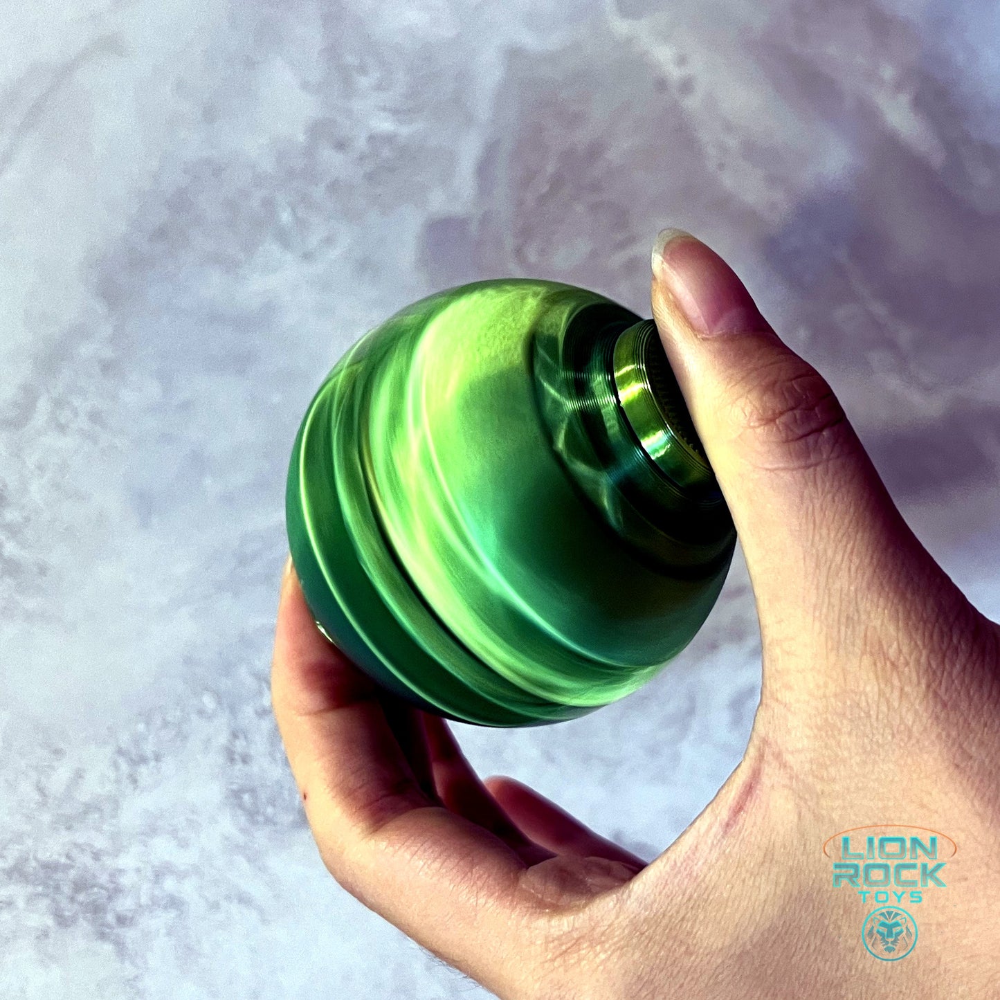 Steel Ball spinning at high speed, smooth blur effect